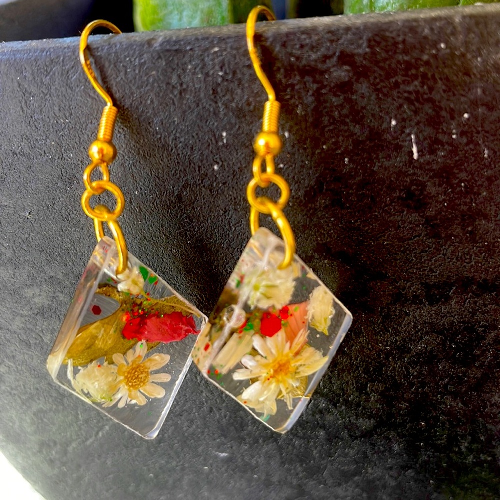 XMAS Handmade Small Pressed Flower Holiday Vibes EarringsDiamond Shape